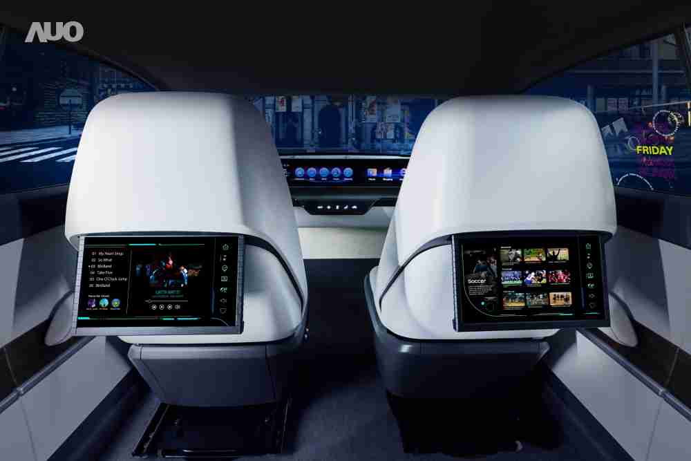 28国际新一代Smart Cockpit 2024，，以Micro LED先进显示技术优势，，，创建〝可卷式后座娱乐显示器〞，，，仅在互动时才显示出所需画面及信息，，，，扩充更丰富的娱乐和交互信息服务，，获国际奖项荣耀